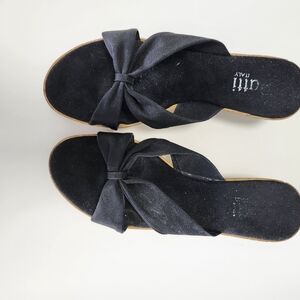 Elegant Black Mules by Putti Italy